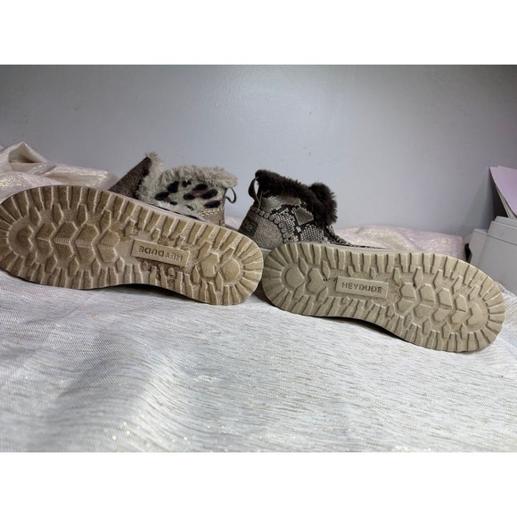 2 pairs of hey dude bundle size 5 - Picture 4 of 10